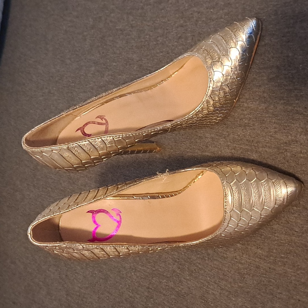 Silver/metallic heels